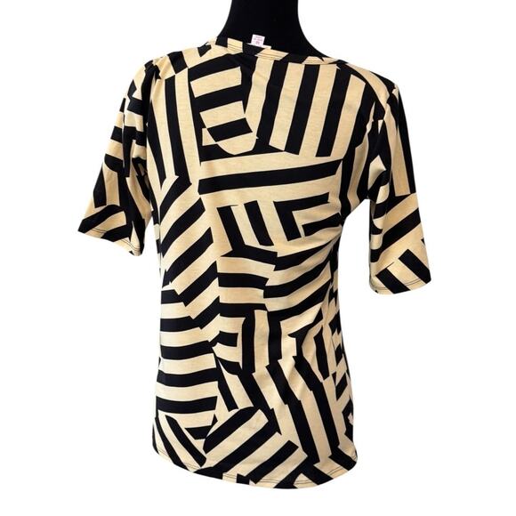 New LULAROE Beige/Black Gigi Geometric Short Sleeve Scoop Neck Top Size M - Picture 3 of 6